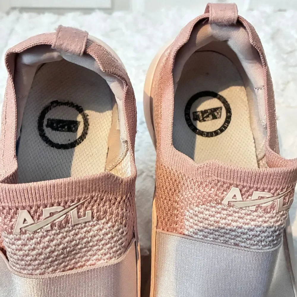 Free People APL Techloom Bliss Sneakers Beachwood Rose Dust Size 7.5